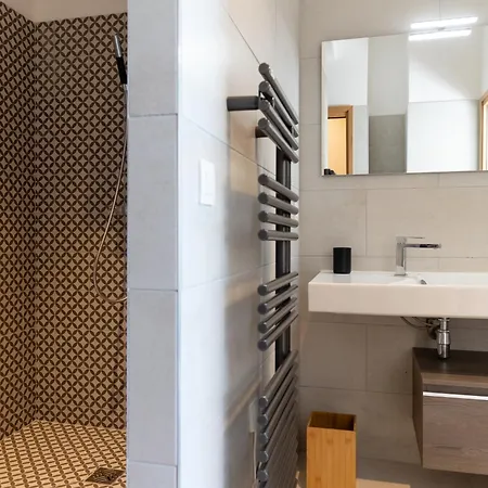 Les Artistes ブランド